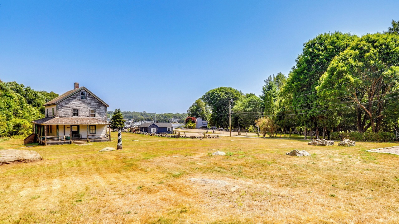 Photo of Outdoor in Pawcatuck