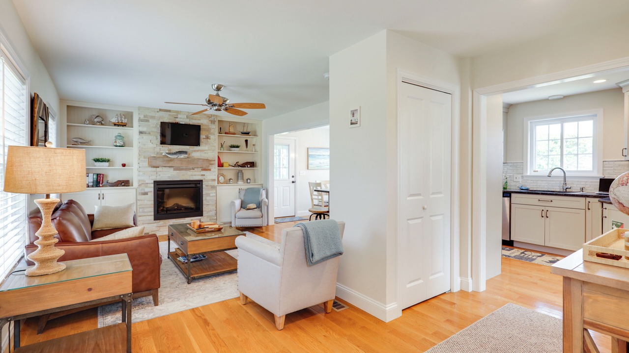 Photo of Livingroom in Pawcatuck
