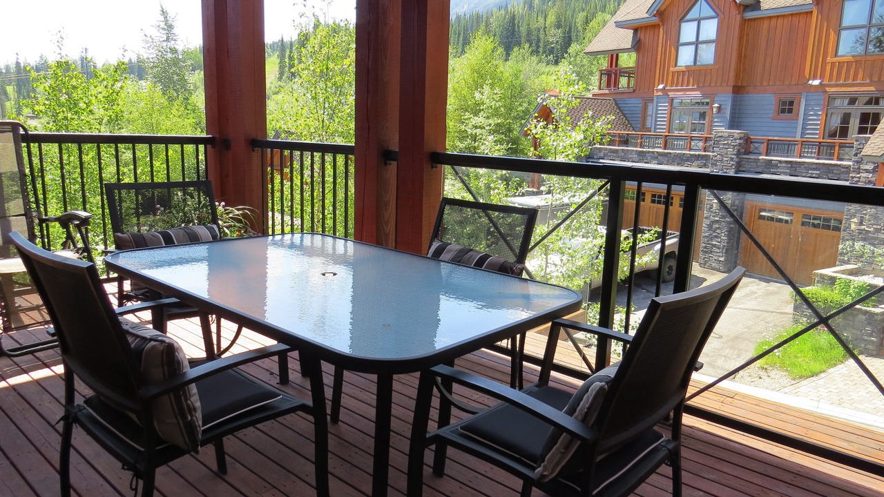 Photo of Outdoor in Golden