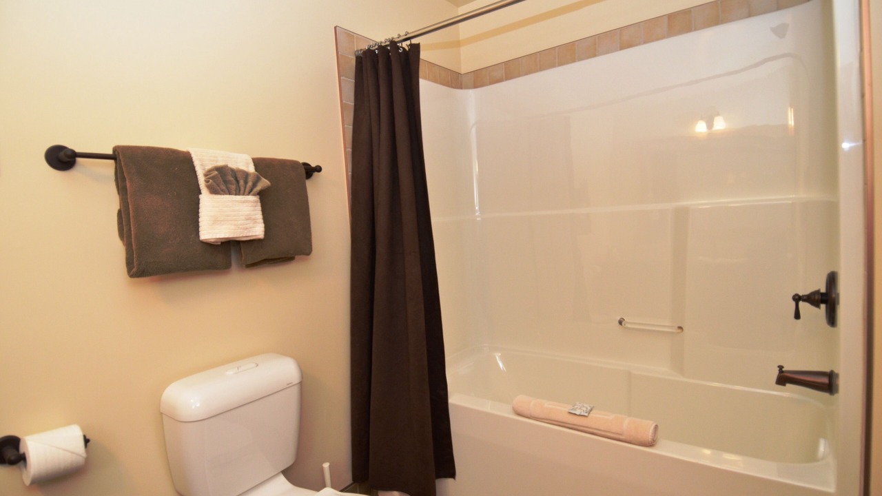 Photo of Bathroom in Golden