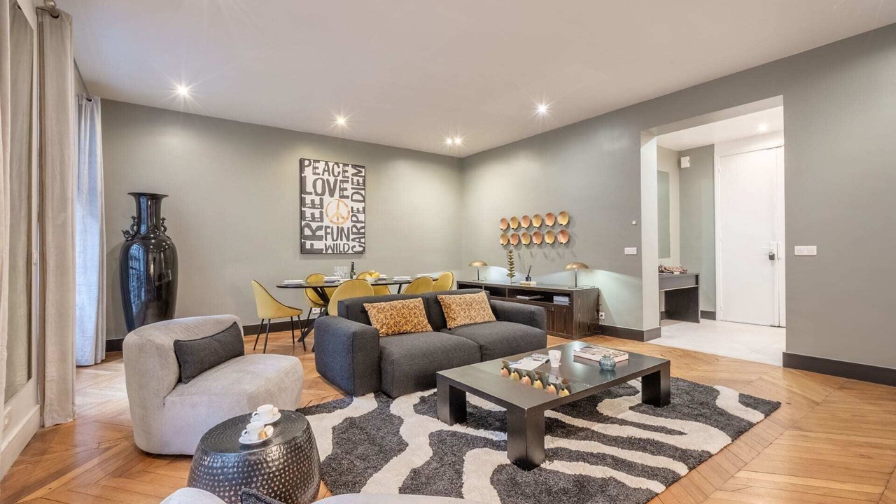Photo of Livingroom in Champs-Elysees