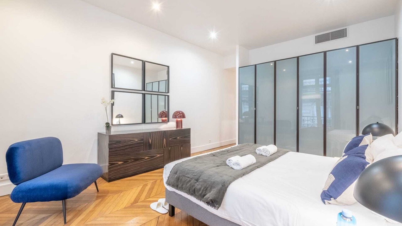 Photo of Bedroom in Champs-Elysees