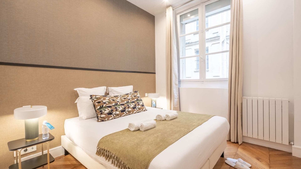 Photo of Bedroom in Champs-Elysees
