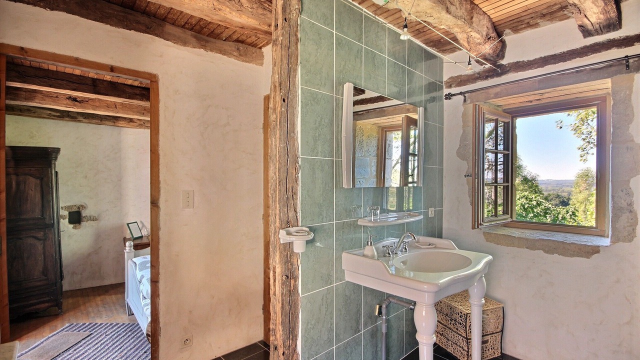 Photo of Bathroom in Cherveix-Cubas