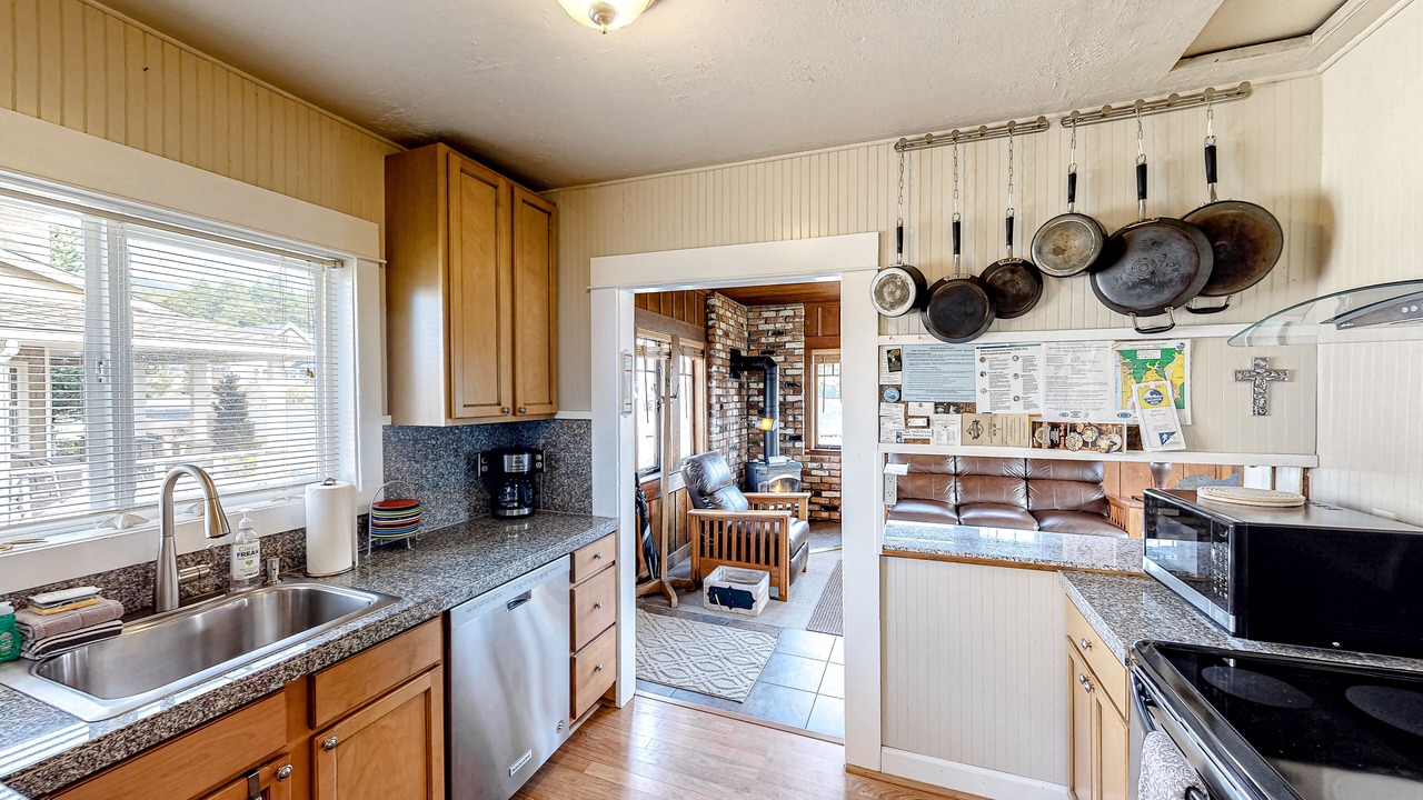 Photo of Kitchen in Manzanita