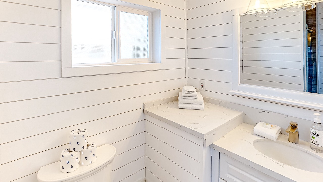Photo of Bathroom in Manzanita