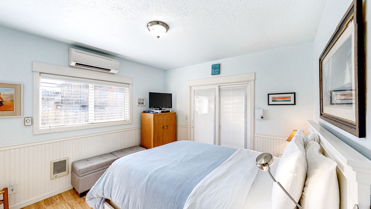 Photo of Bedroom in Manzanita