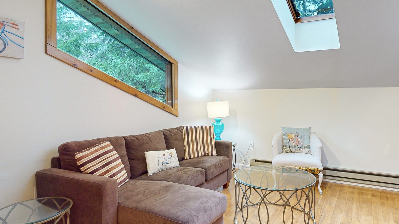 Photo of Livingroom in Alyeska