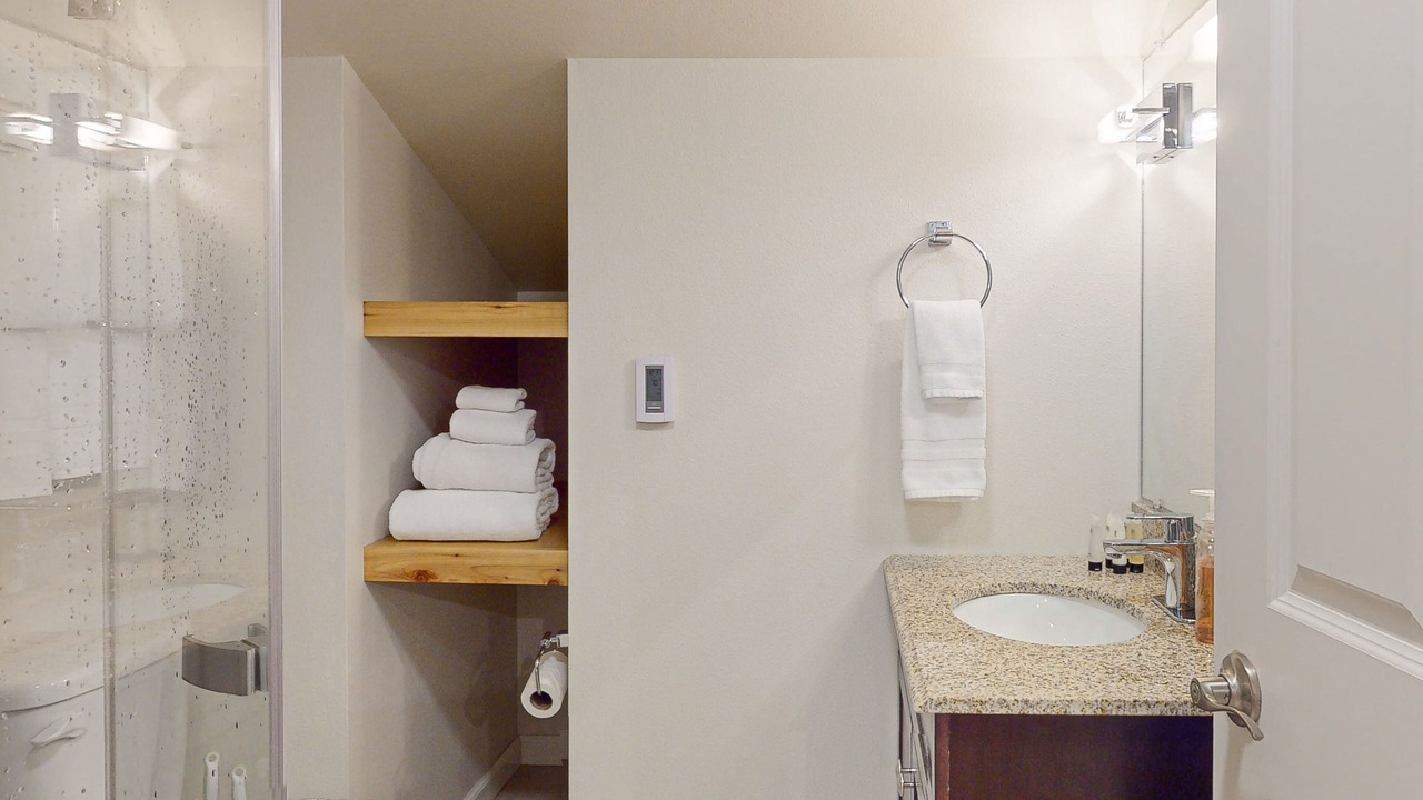 Photo of Bathroom in Alyeska