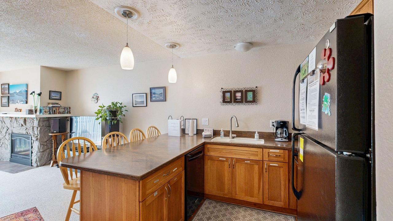 Photo of Kitchen in Alyeska