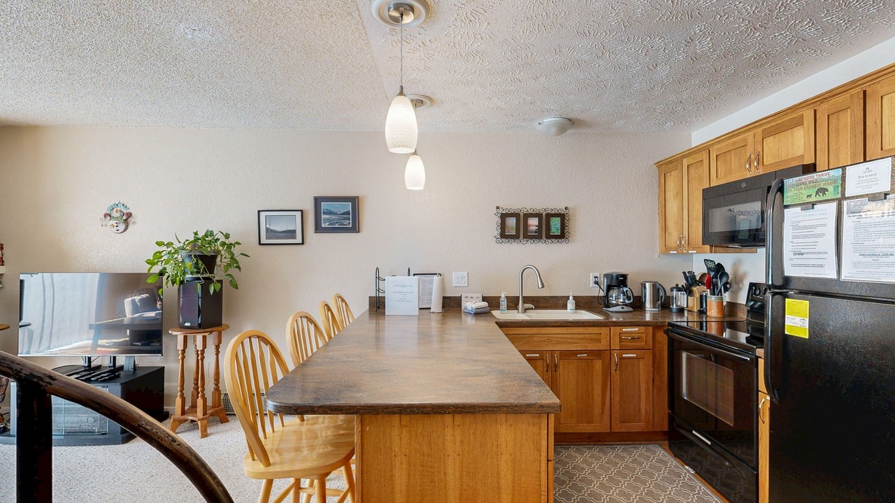 Photo of Kitchen in Alyeska