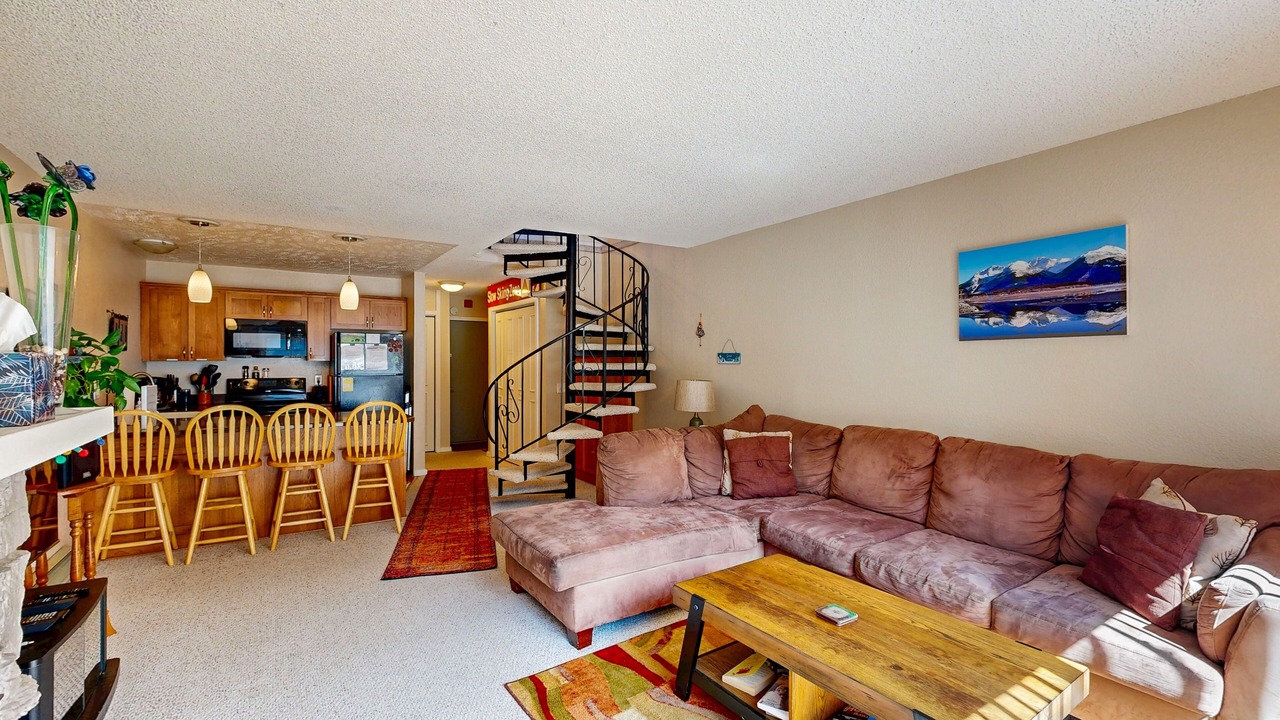 Photo of Livingroom in Alyeska