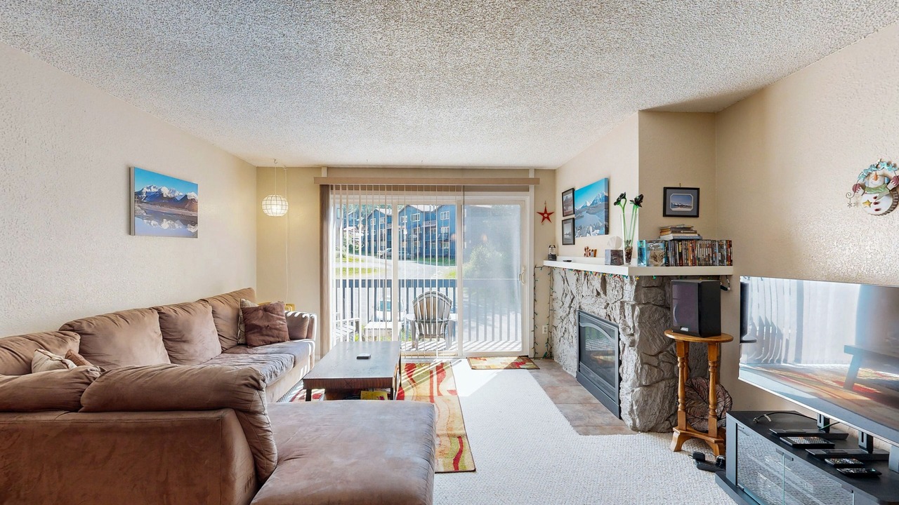 Photo of Livingroom in Alyeska