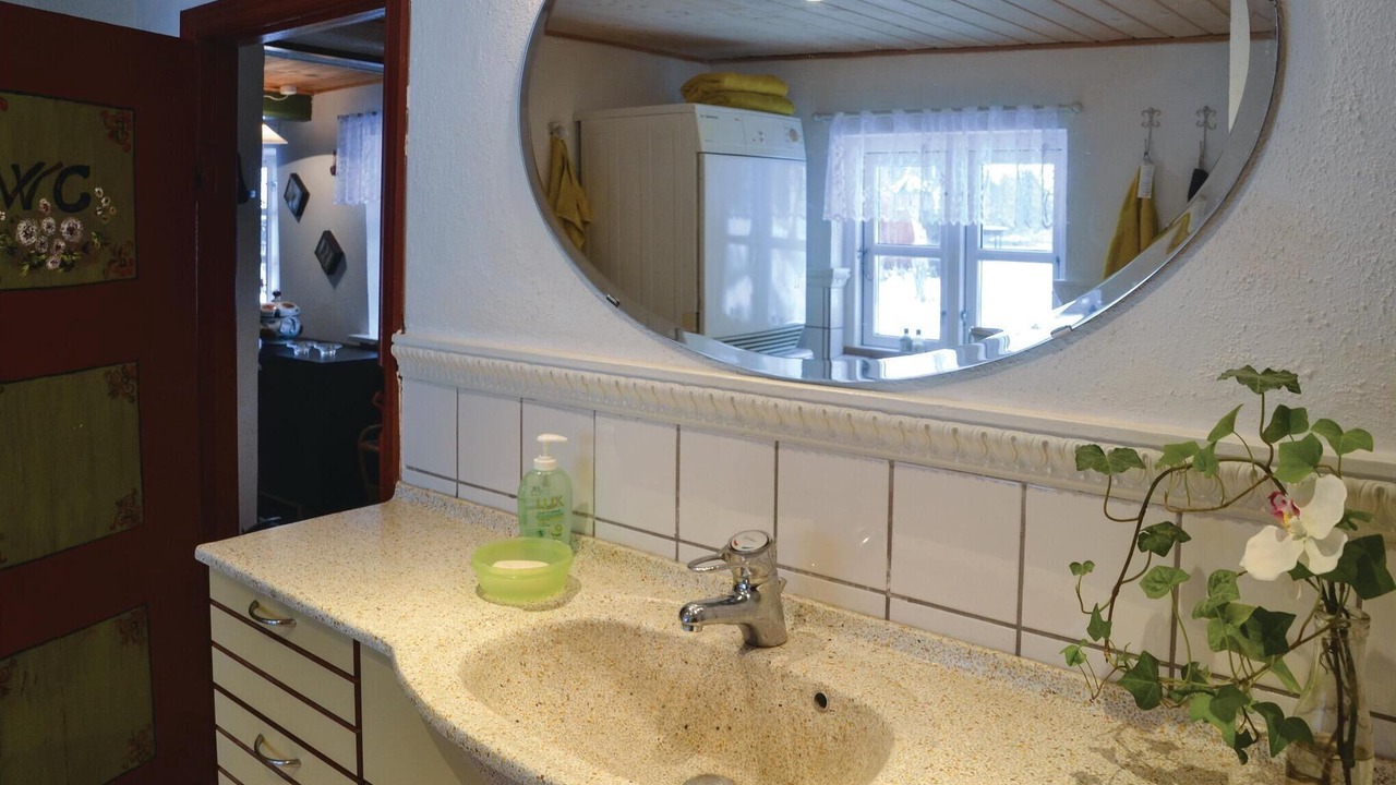 Photo of Bathroom in Give