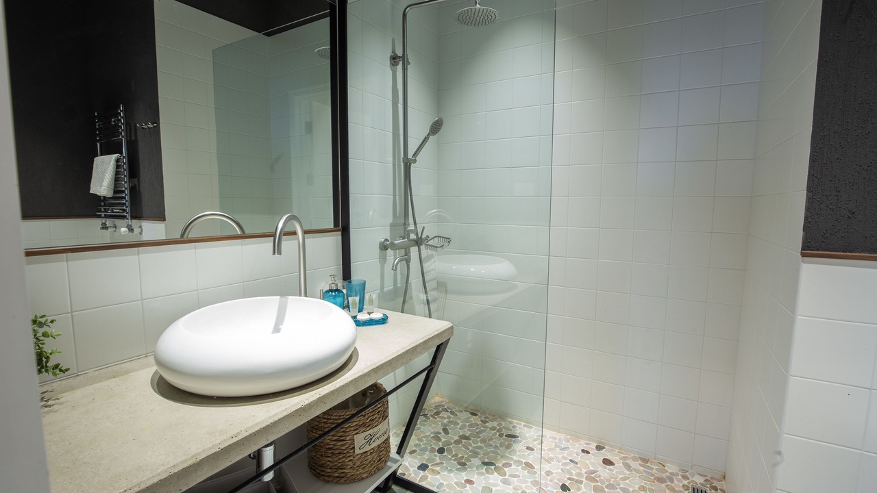 Photo of Bathroom in Kentron