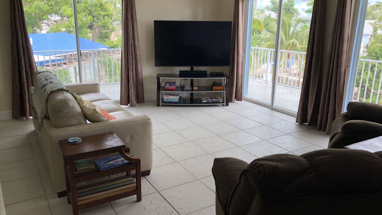 Photo of Livingroom in Cutthroat Harbor Estates