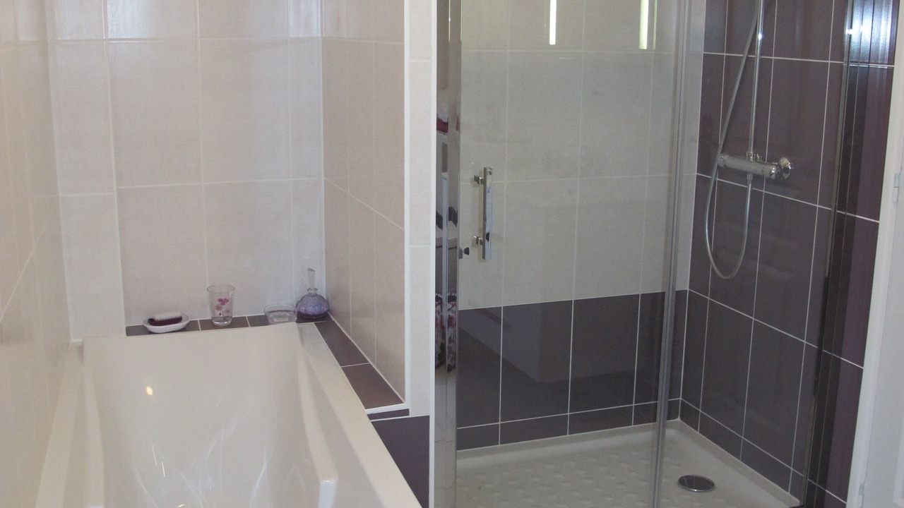 Photo of Bathroom in Port-en-Bessin-Huppain