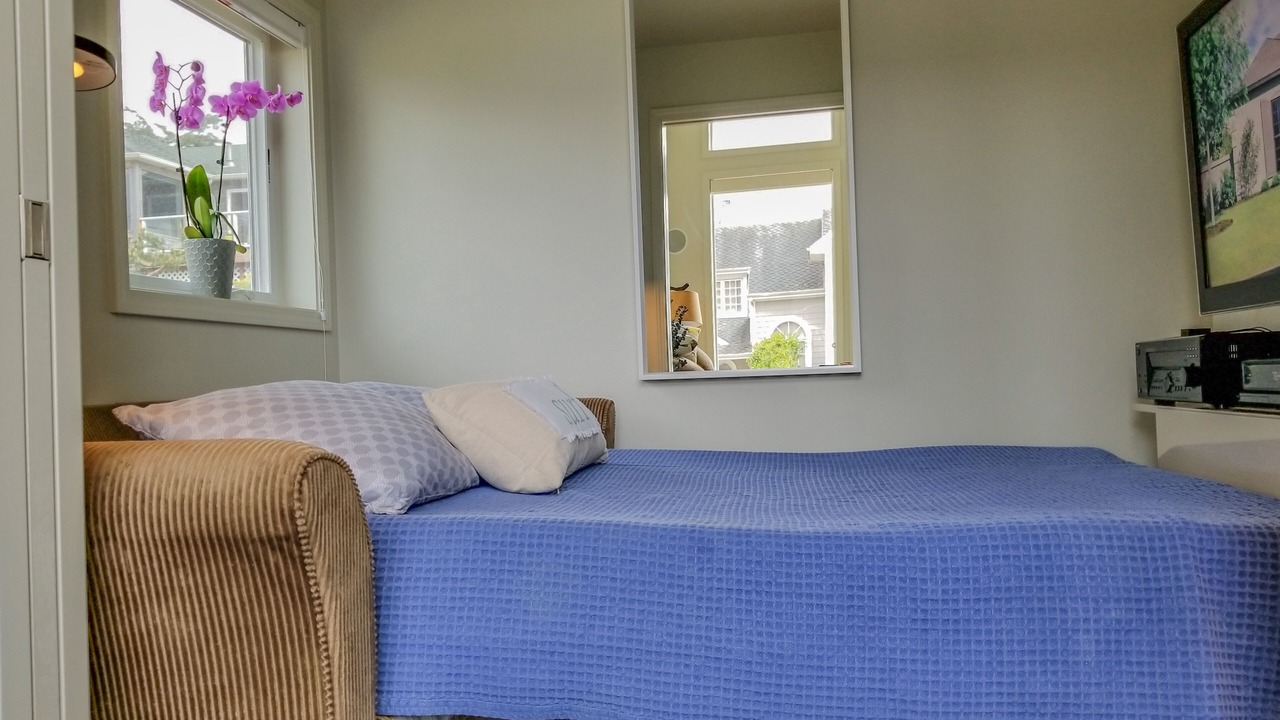 Photo of Bedroom in Netarts