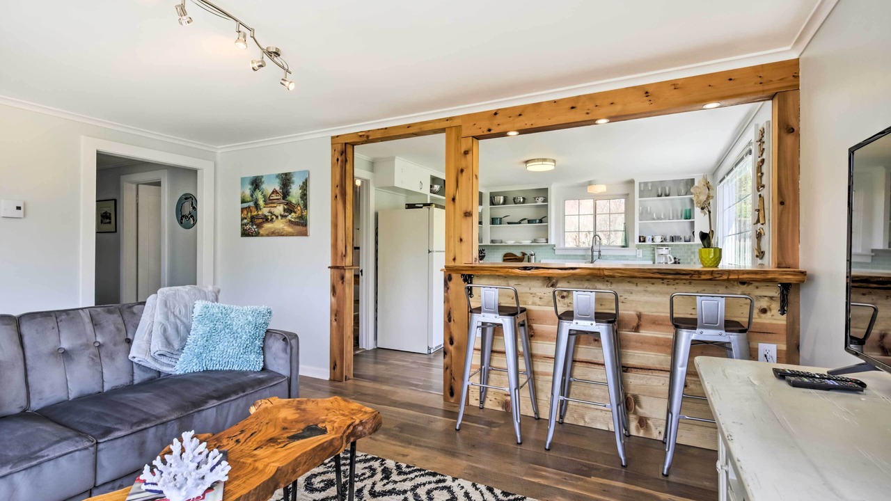 Photo of Livingroom in Netarts