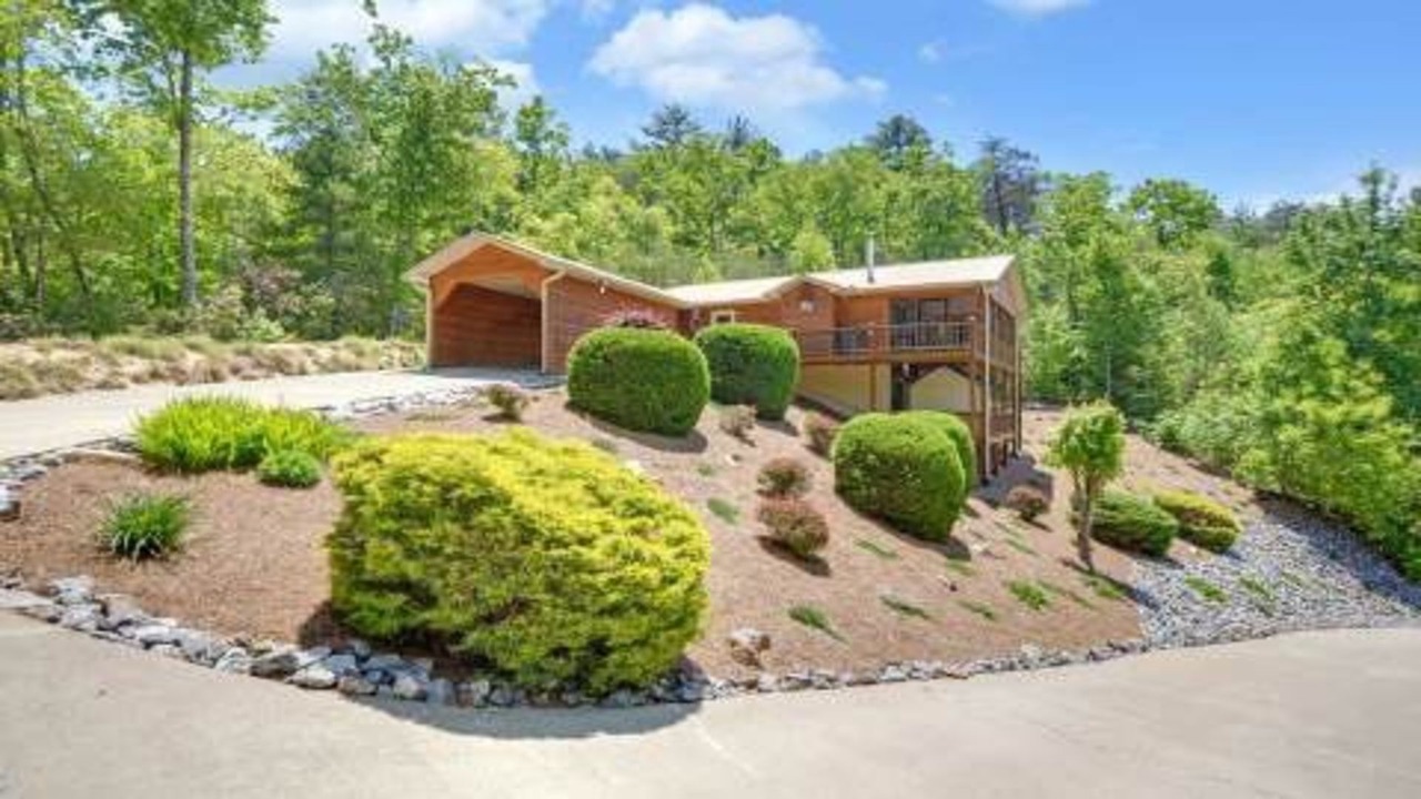 Photo of Others in Hiawassee
