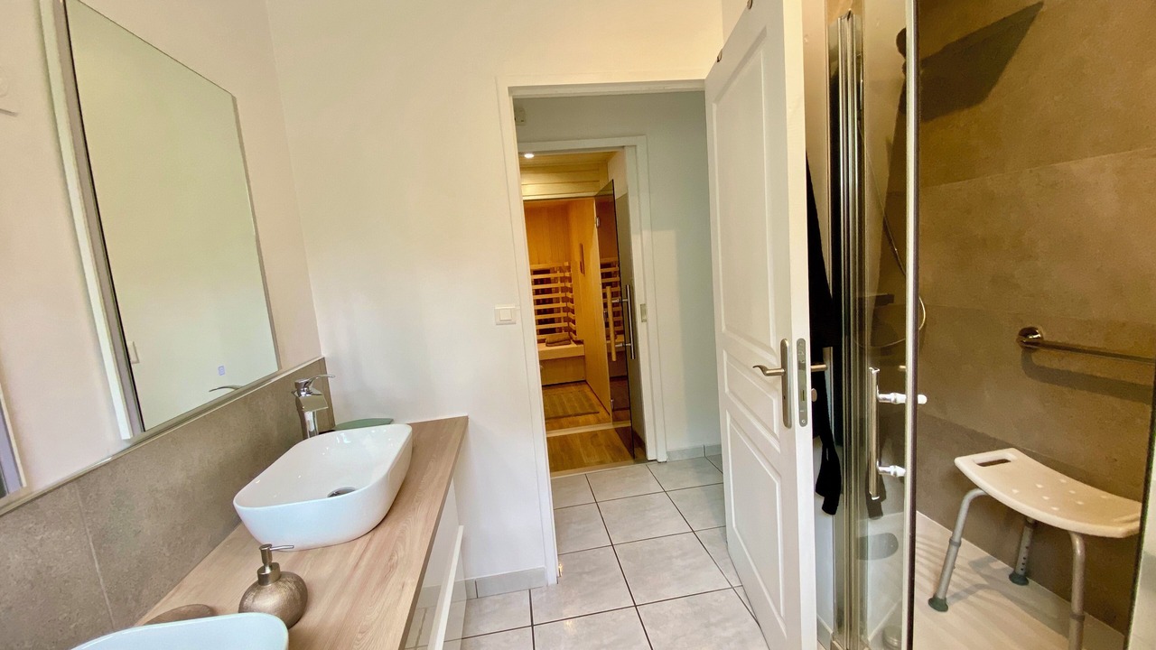 Photo of Bathroom in Crozon