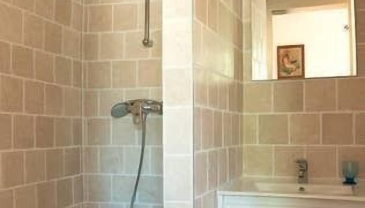 Photo of Bathroom in L'Isle-sur-la-Sorgue