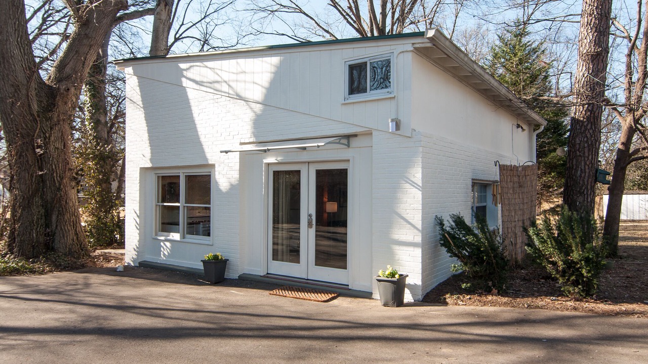 Photo of Outdoor in Breeze Hill