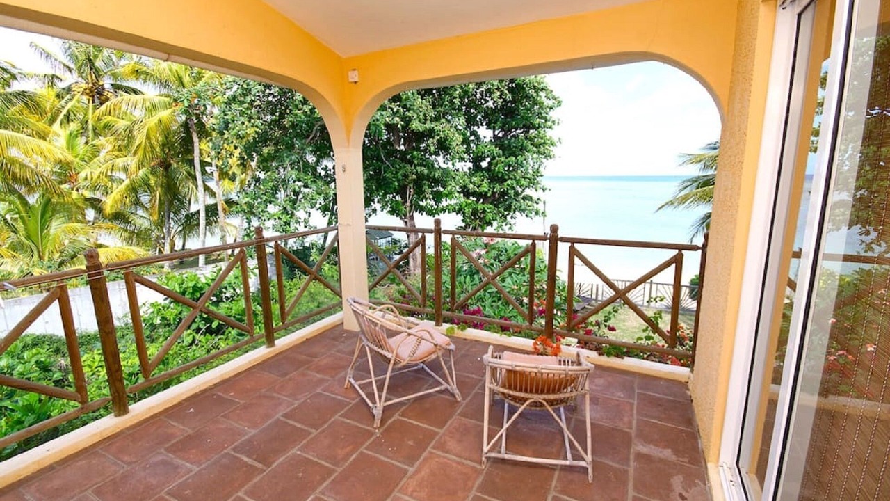 Photo of Patio Balcony in Tombeau Bay