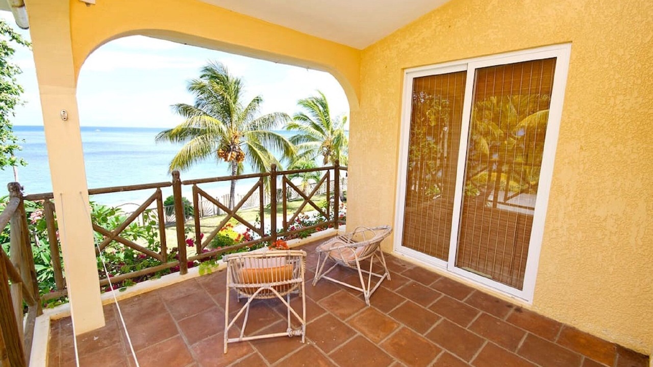 Photo of Patio Balcony in Tombeau Bay