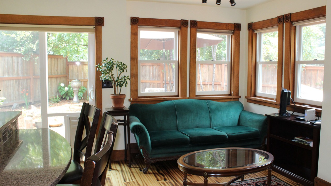 Photo of Livingroom in Siskiyou-Hargadine Historic District