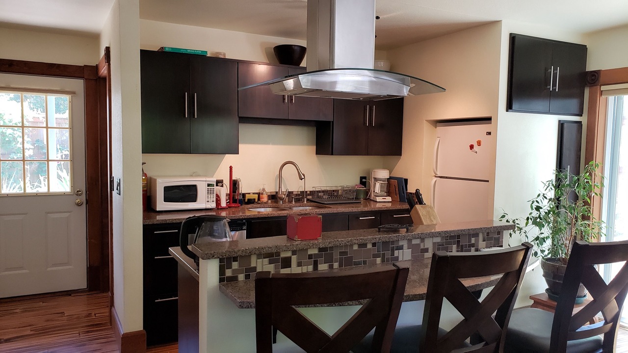 Photo of Kitchen in Siskiyou-Hargadine Historic District