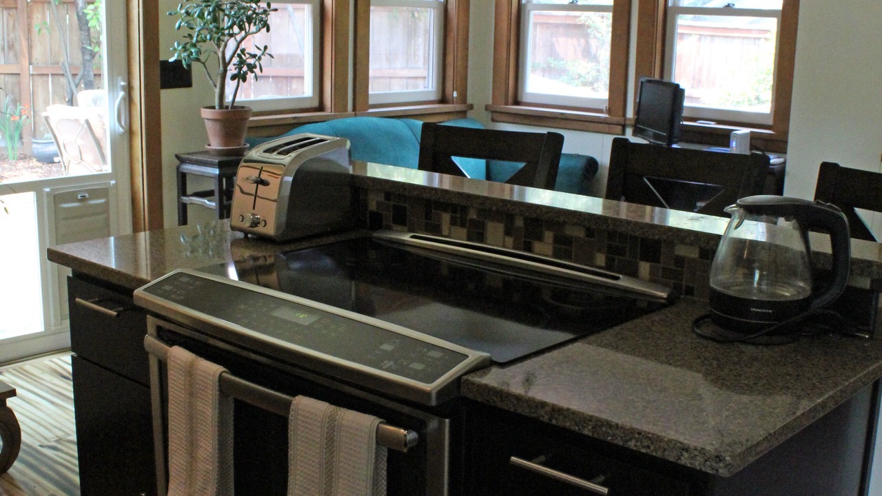 Photo of Kitchen in Siskiyou-Hargadine Historic District