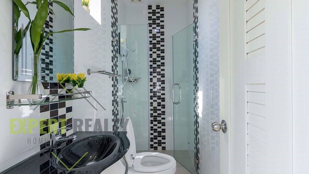 Photo of Bathroom in Chamkar Mon