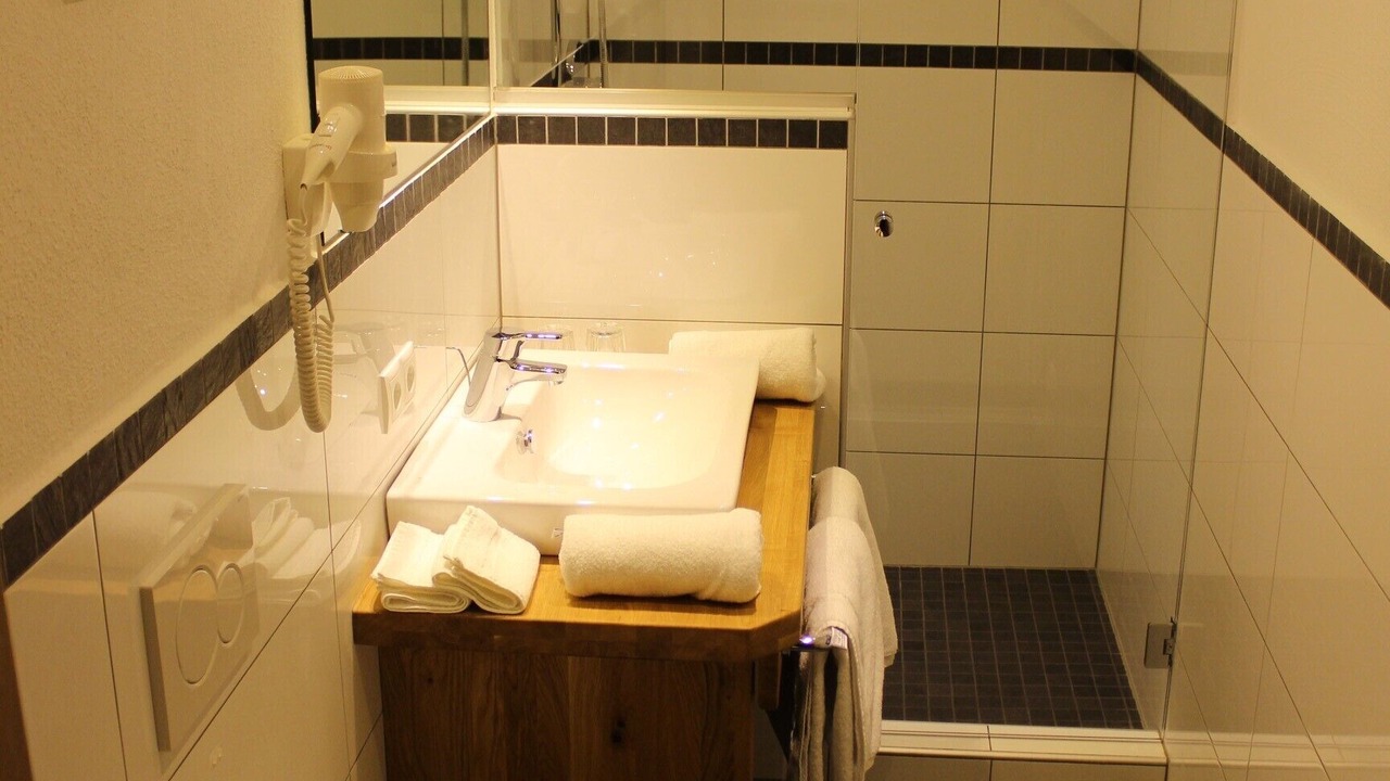 Photo of Bathroom in Mosern