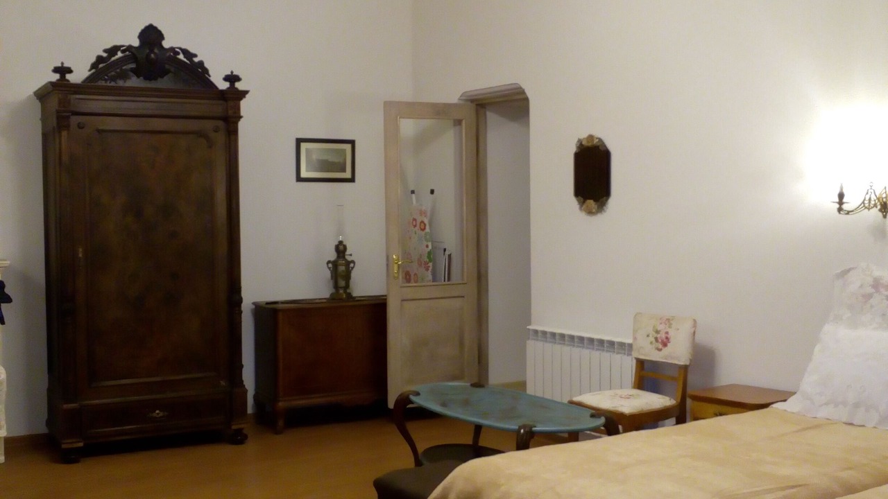 Photo of Bedroom in mtatsminda