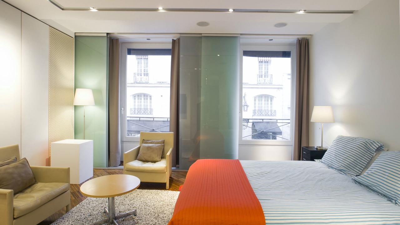Photo of Bedroom in 8th Arrondissement