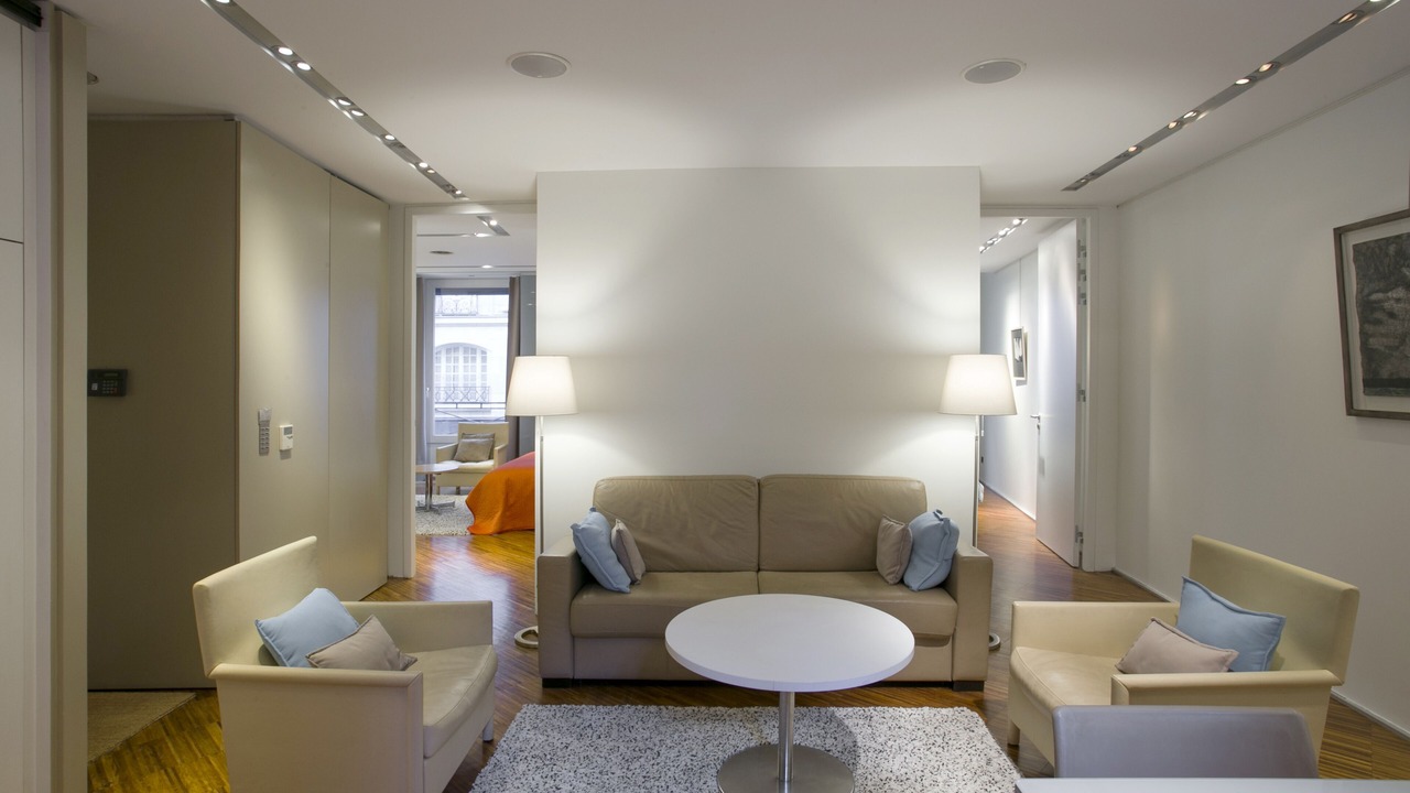 Photo of Livingroom in 8th Arrondissement