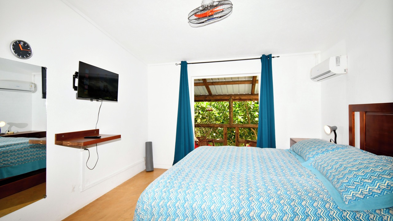Photo of Bedroom in Oyster Bay