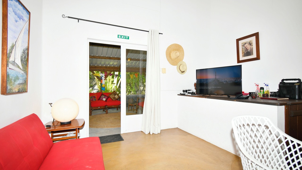 Photo of Livingroom in Oyster Bay
