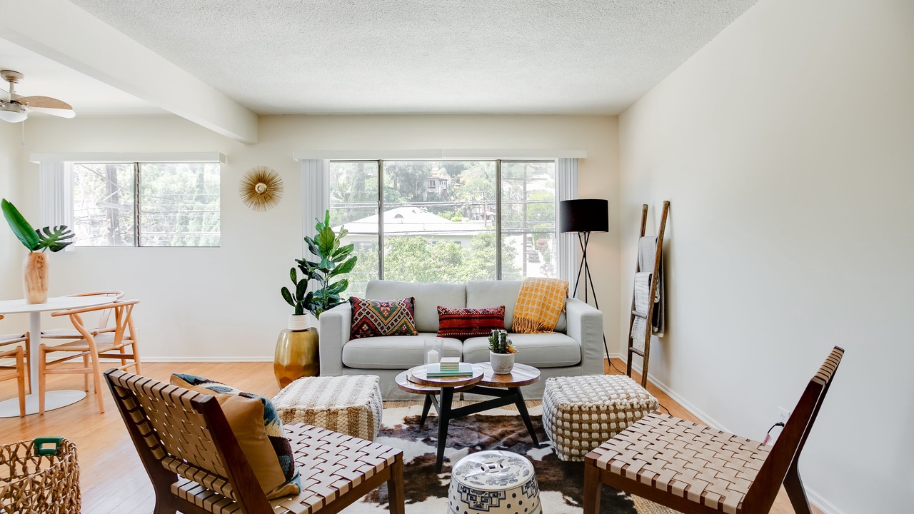 Photo of Livingroom in Beachwood Canyon