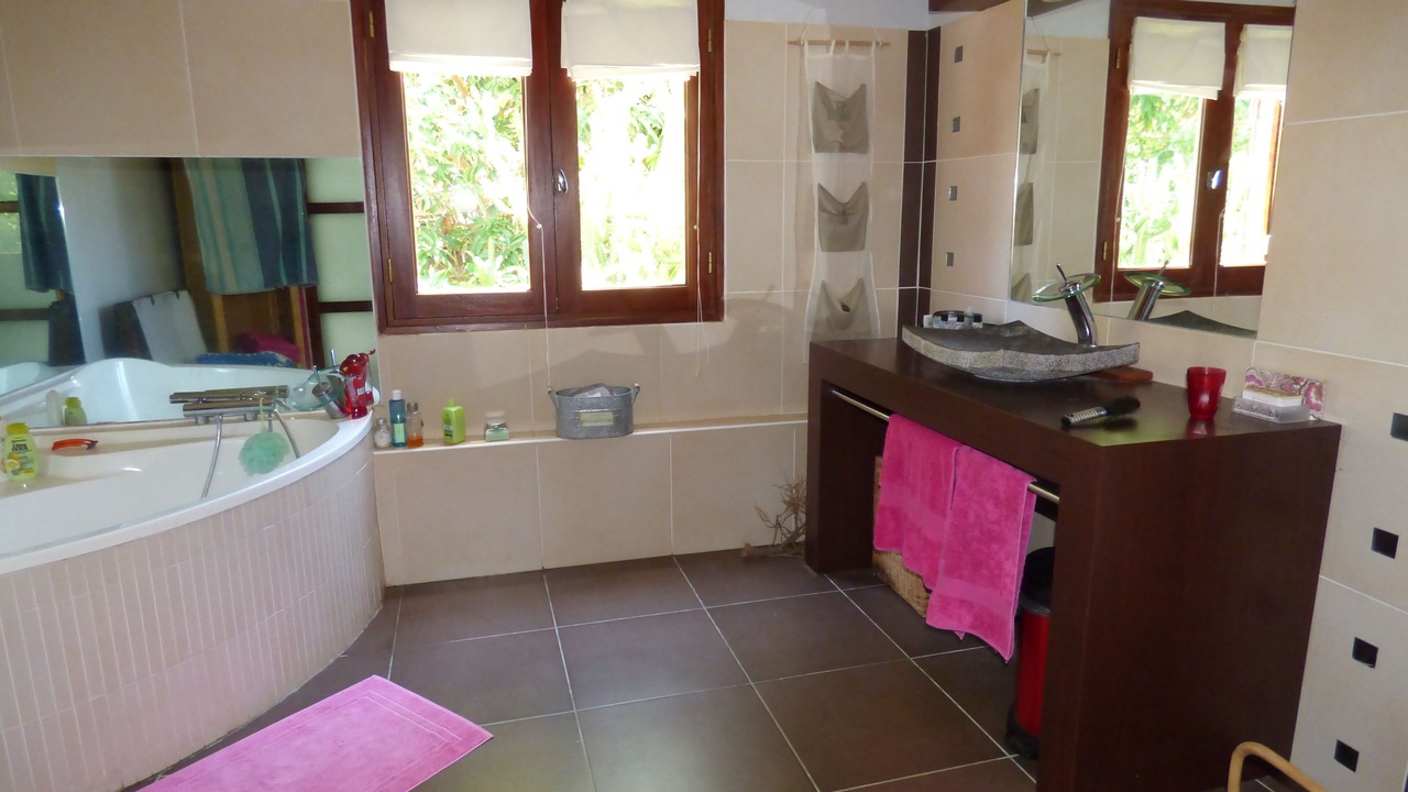 Photo of Bathroom in Dampierre