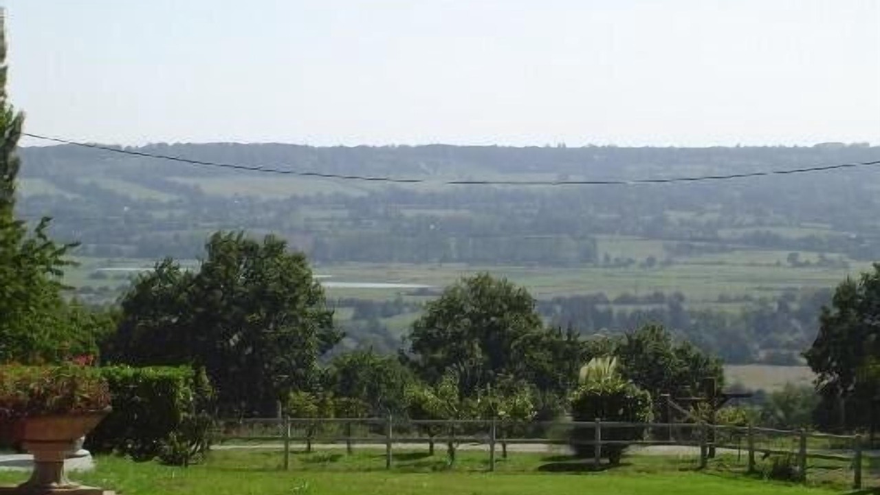 Photo of Outdoor in Saint-Martin-aux-Chartrains