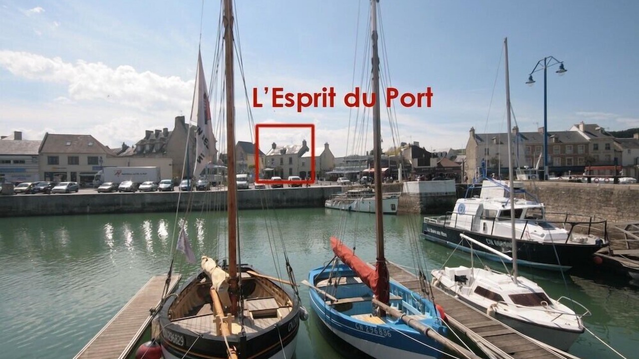 Photo of Others in Port-en-Bessin-Huppain