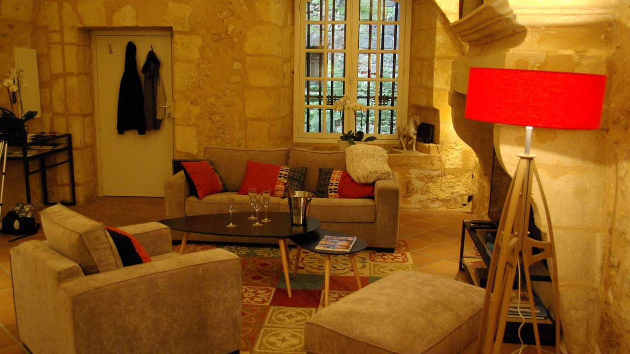 Photo of Livingroom in Hotel de Ville - Quinconces