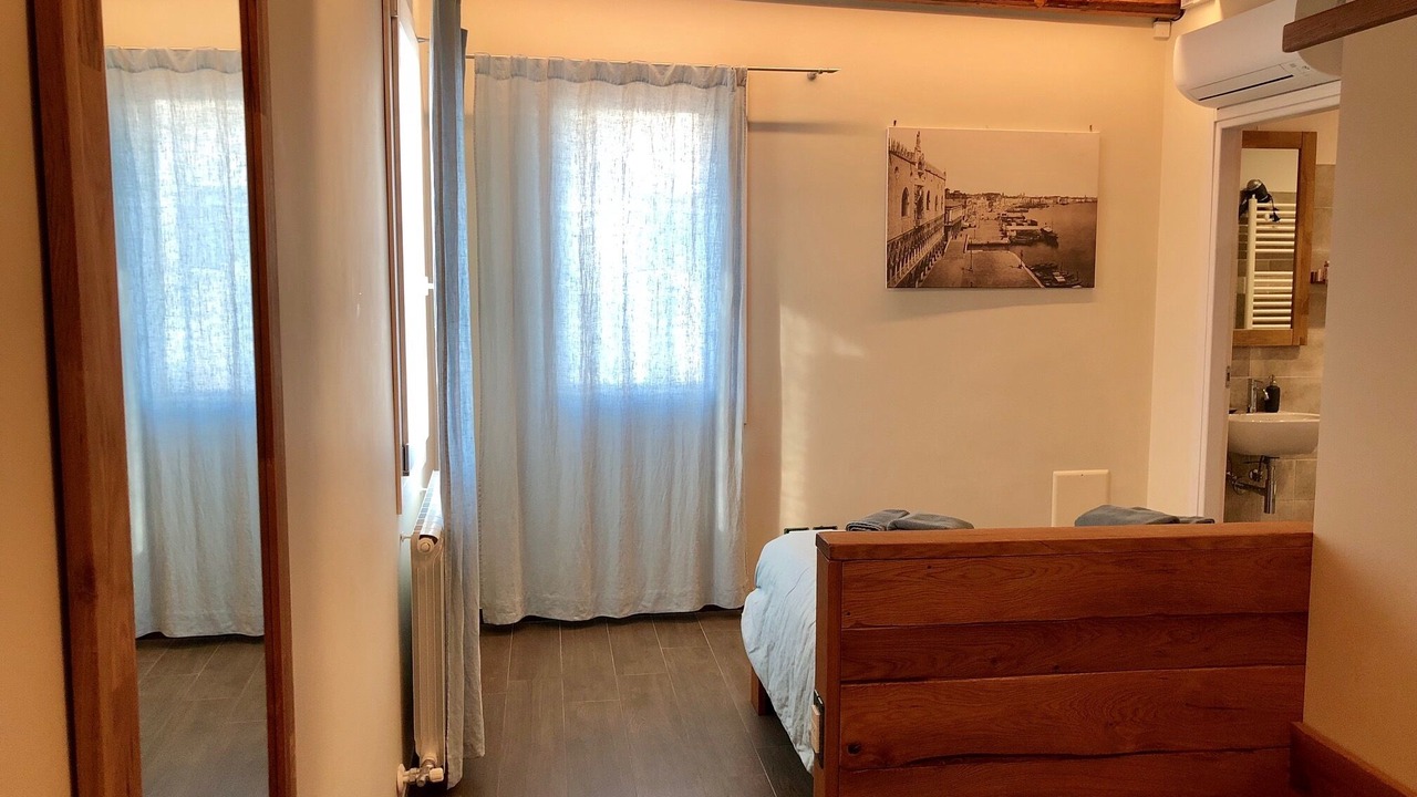 Photo of Bedroom in Dorsoduro