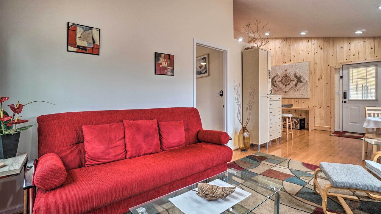 Photo of Livingroom in Hiawassee