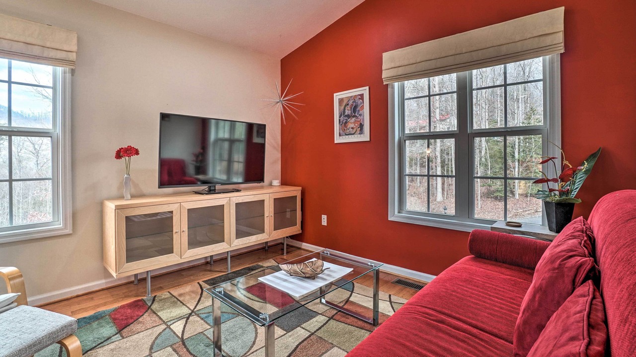 Photo of Bedroom in Hiawassee