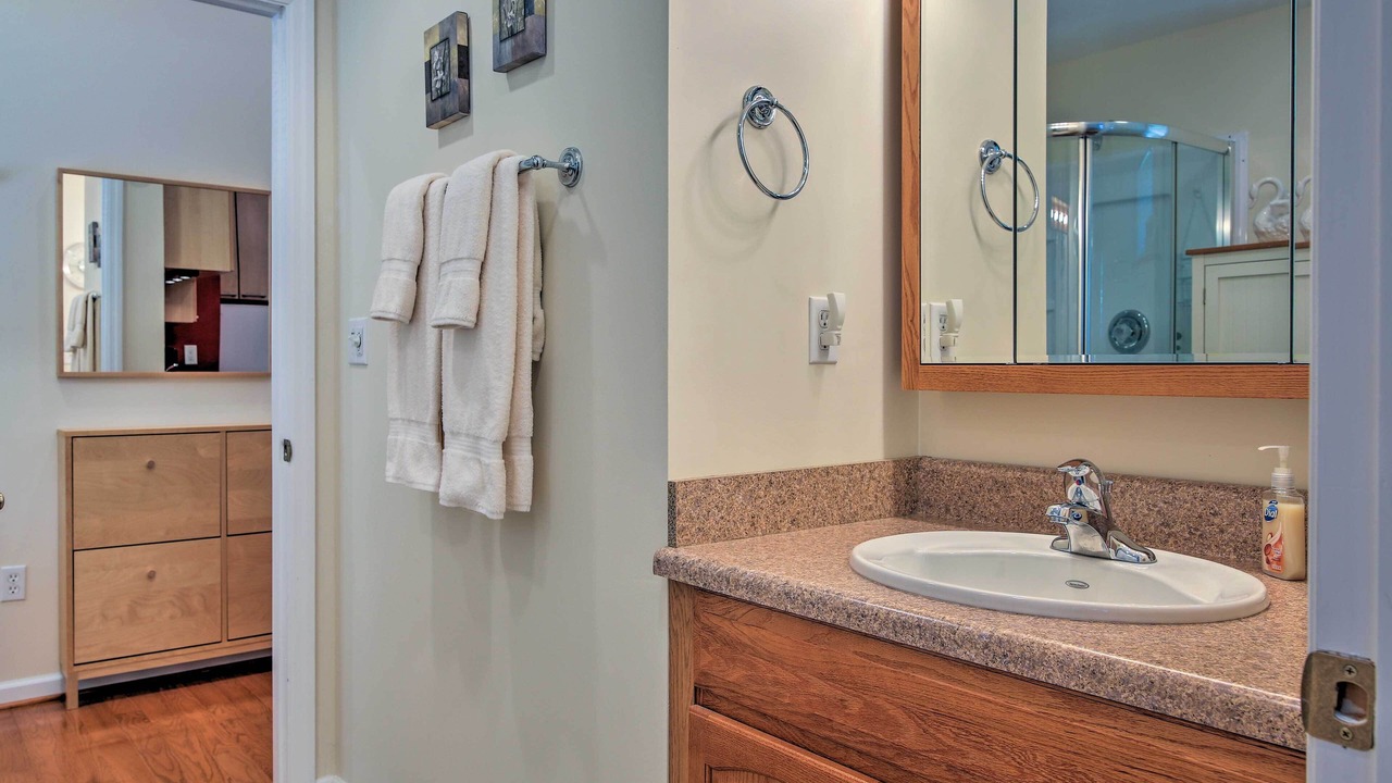 Photo of Bathroom in Hiawassee