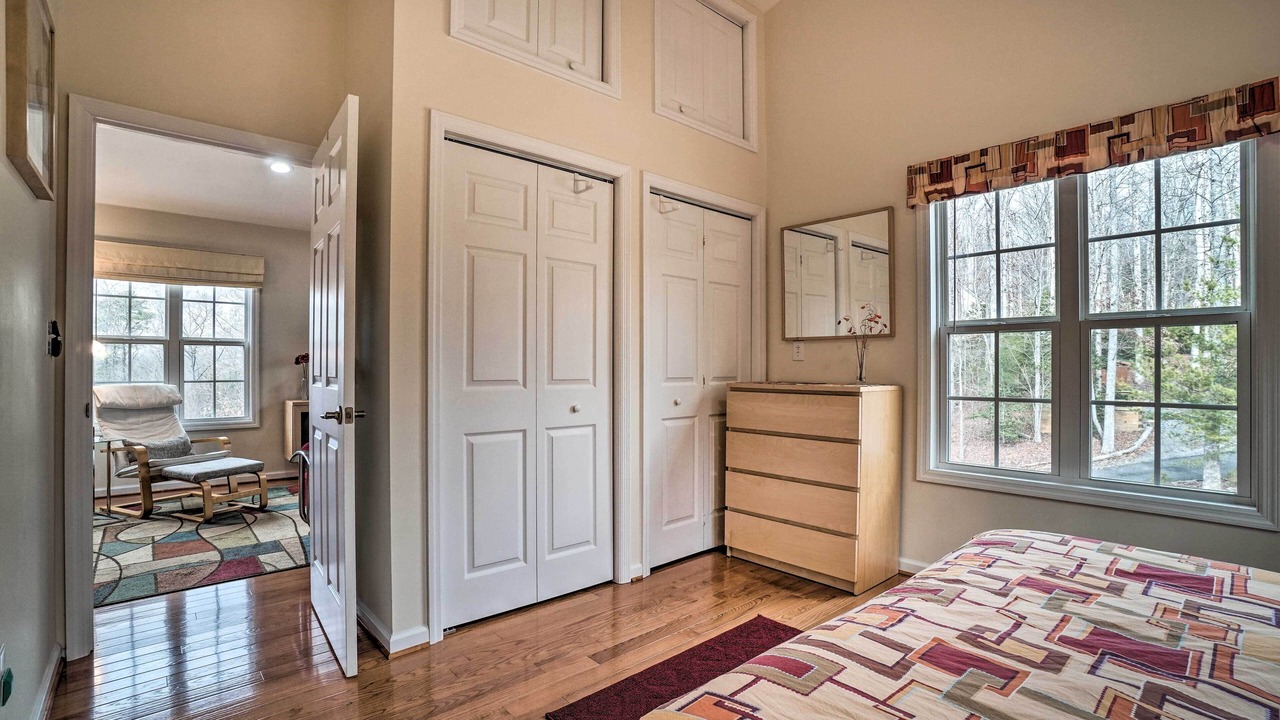 Photo of Bedroom in Hiawassee