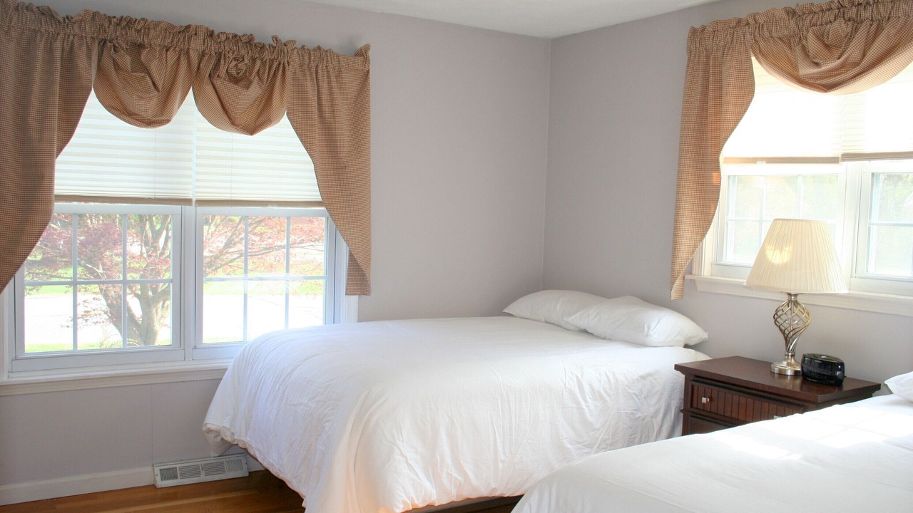 Photo of Bedroom in Saunderstown